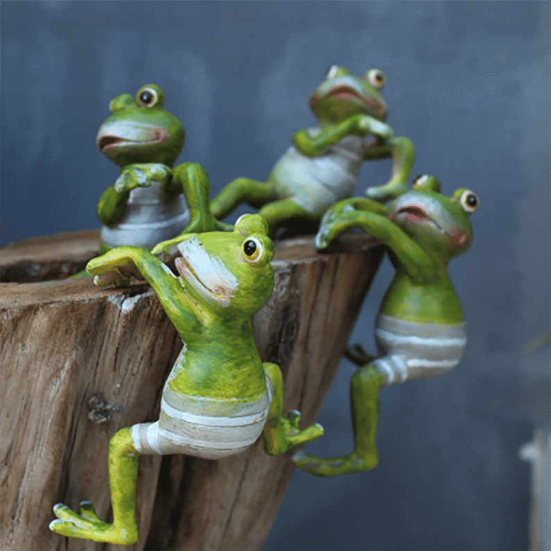 Creative Climbing Frogs Garden Decor Ornament